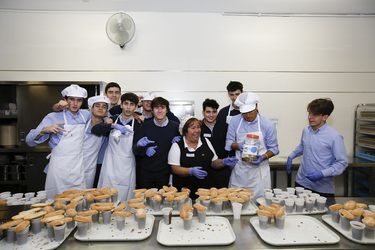 Xocolatada solidària a La Farga amb La Marató. FOTO: Yves Dimant