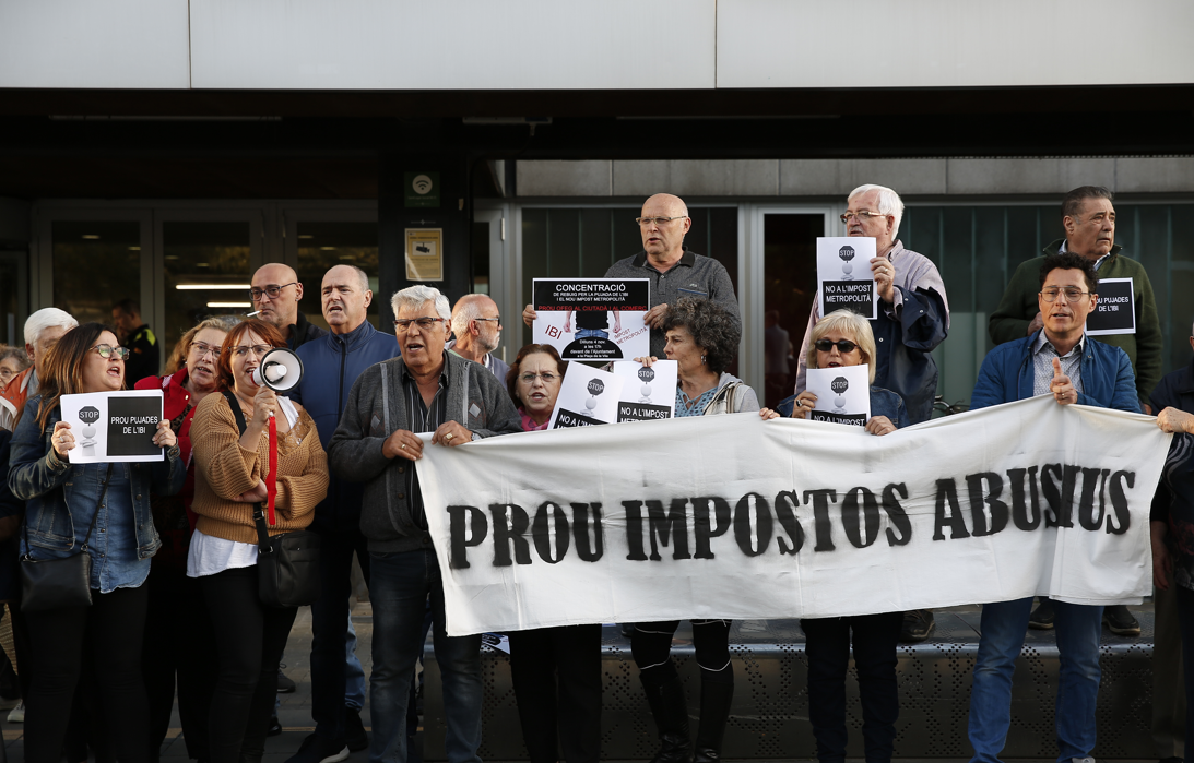 Manifestació contra el tribut metropolità a Sant Cugat FOTO: Yves Dimant