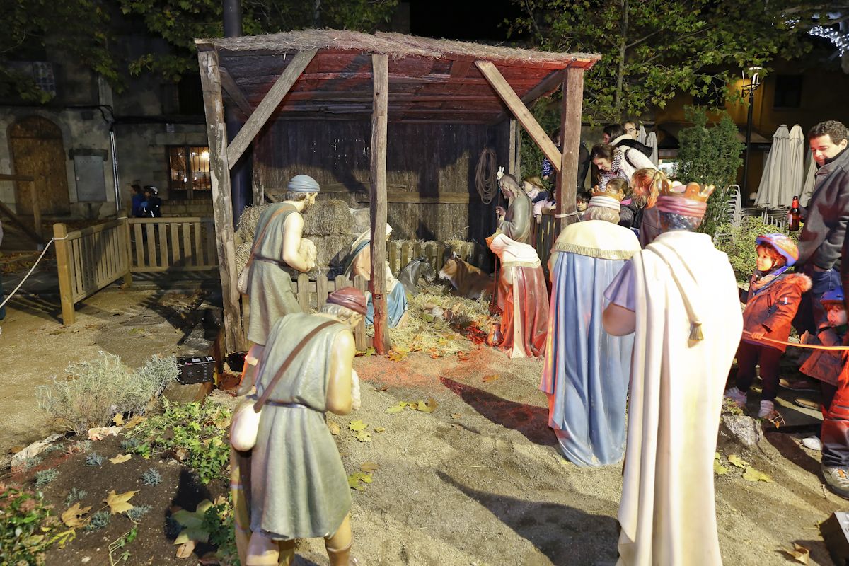 Presentació del pessebre vivent al NADAL de la plaça Barcelona a Sant Cugat. FOTO: Yves Dimant