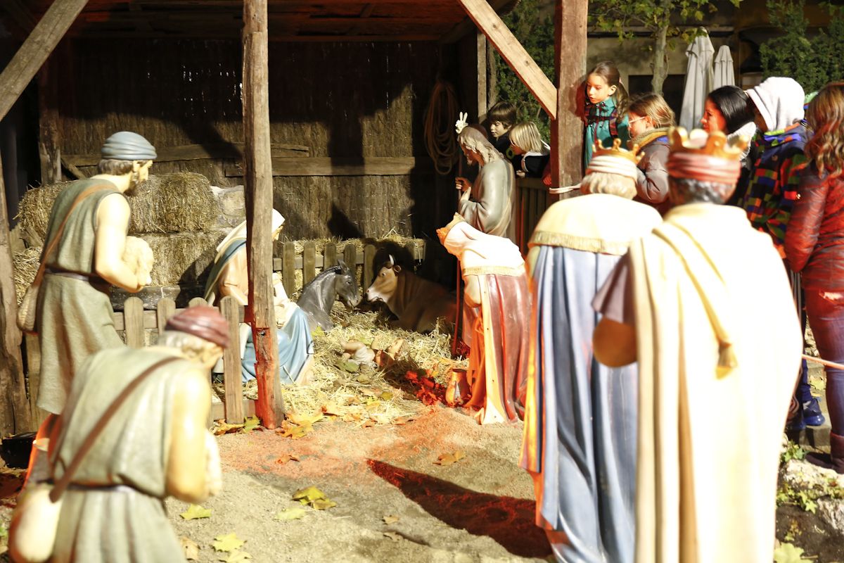 Presentació del pessebre vivent al NADAL de la plaça Barcelona a Sant Cugat. FOTO: Yves Dimant