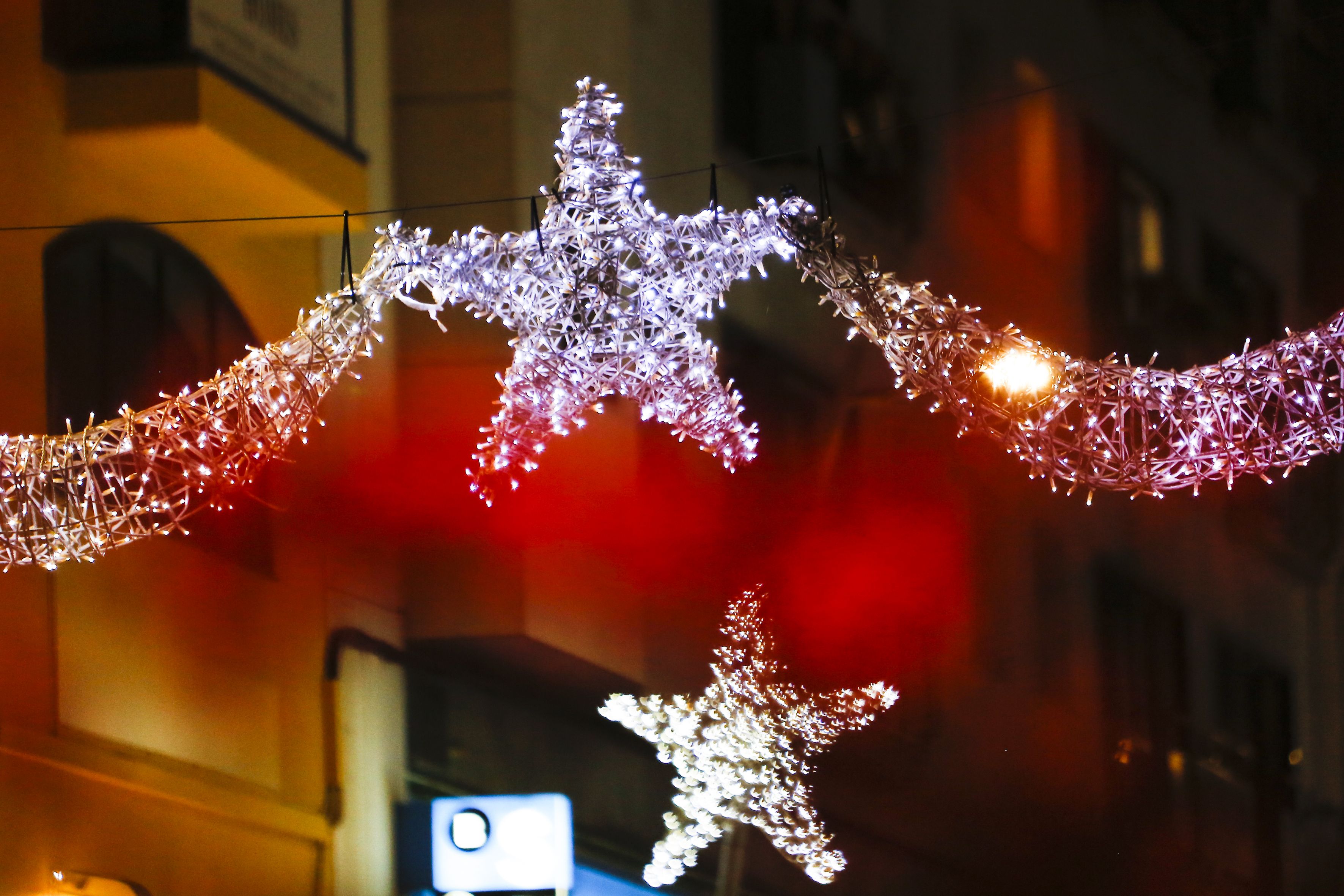 Les llums de NADAL als carrers de Sant Cugat. FOTO: Yves Dimant