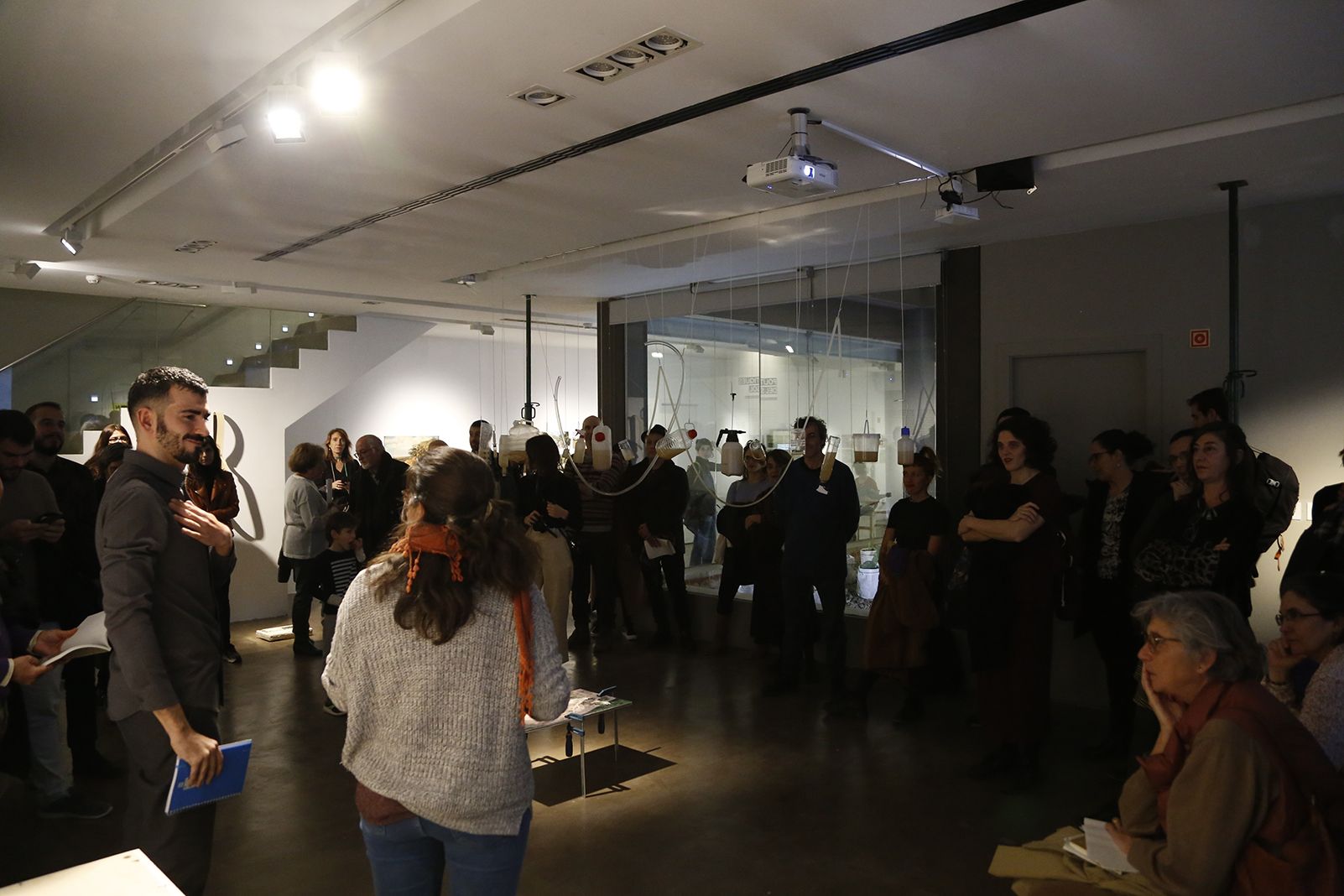 Inaguració de l'exposició "Polítiques del sòl" a cura de Christian Alonso. FOTO: Anna Bassa