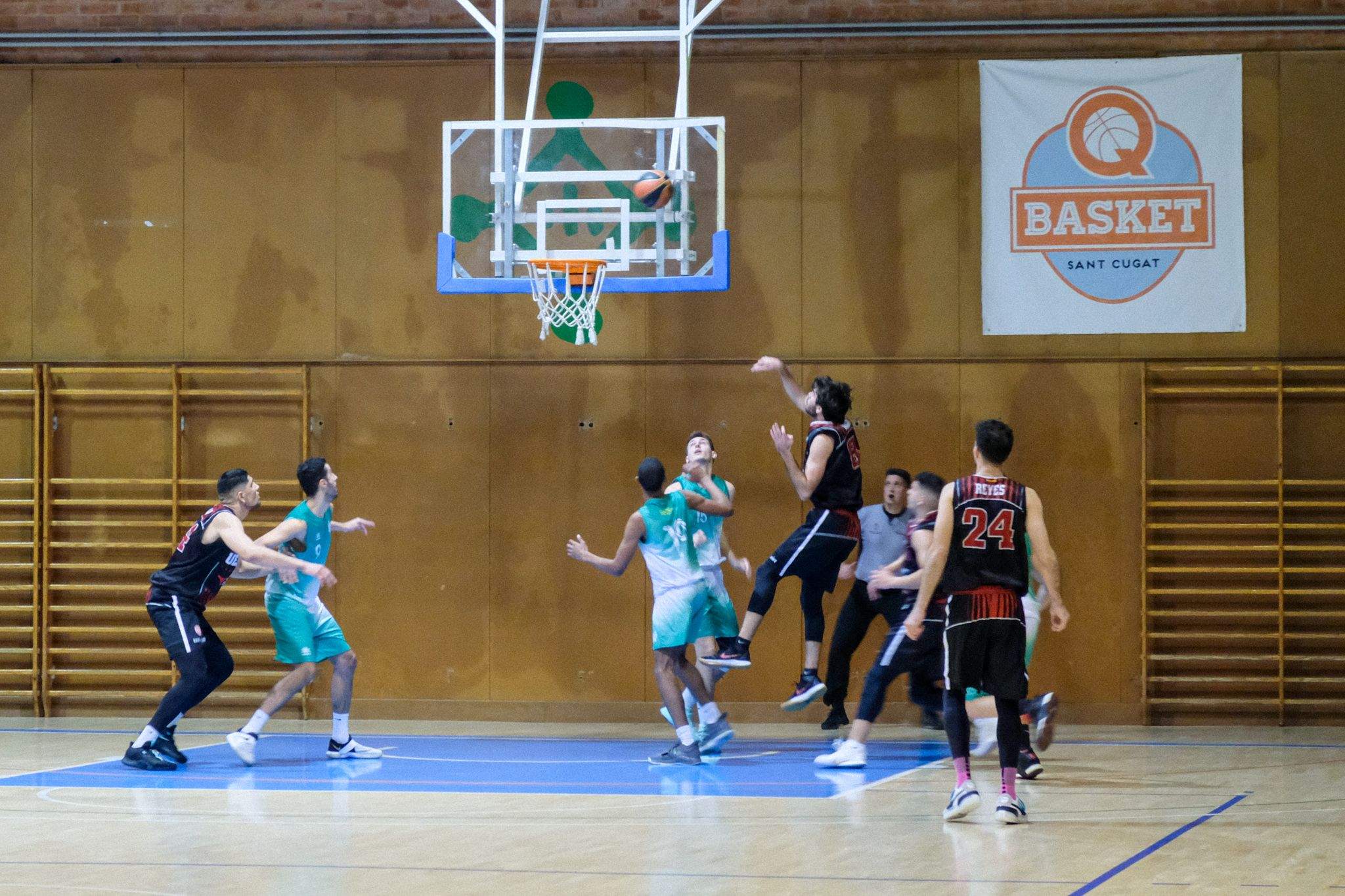 Lliga bàsquet masculí. UE Sant Cugat Centre Catòlic L'Hospitalet. FOTO: Ale Gómez