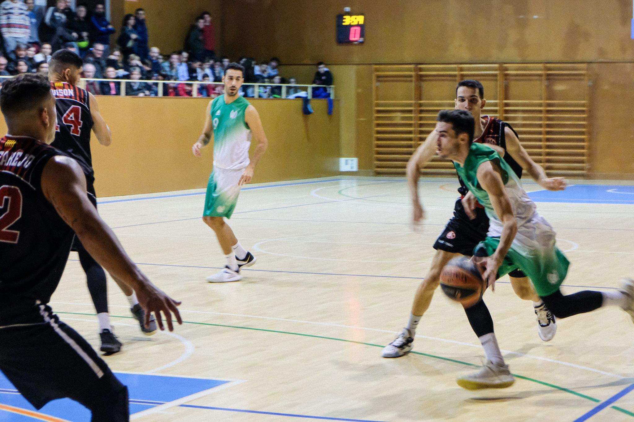 Lliga bàsquet masculí. UE Sant Cugat Centre Catòlic L'Hospitalet. FOTO: Ale Gómez