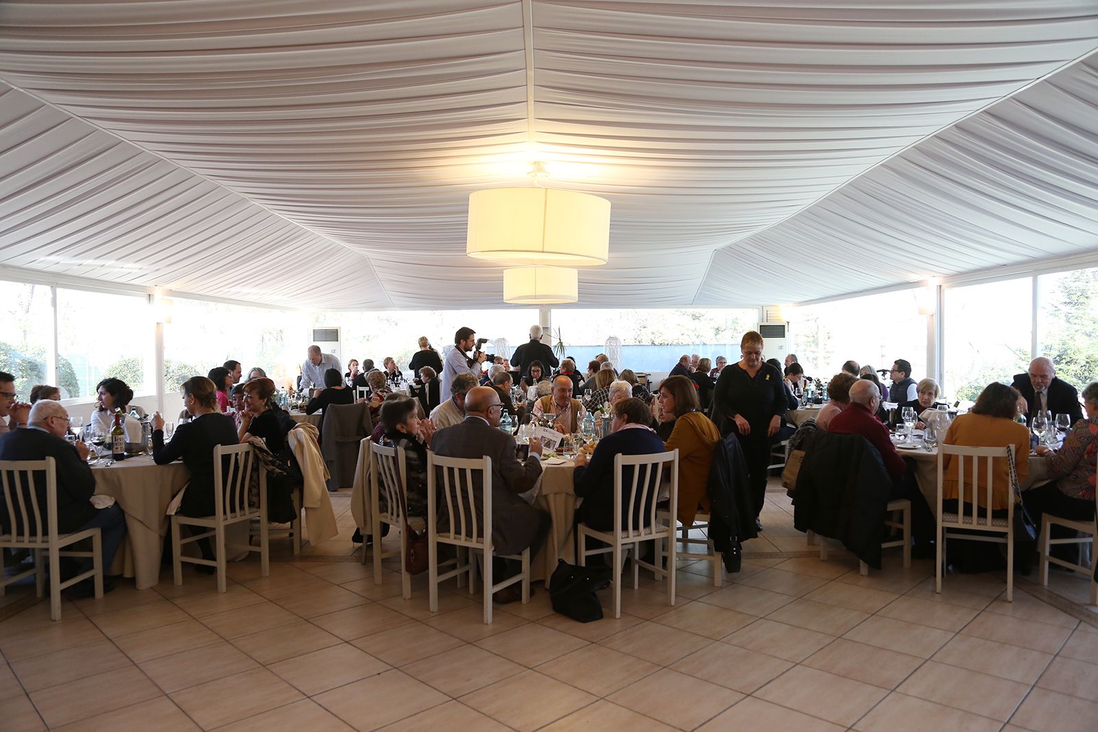 Dinar de Nadal Amics de la Gent Gran. FOTO: Anna Bassa