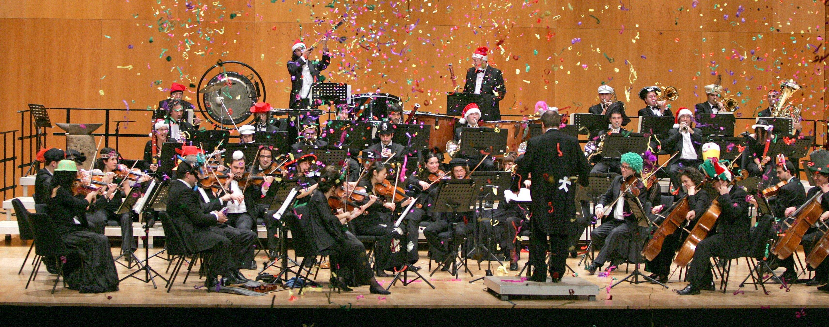 Gaudeix del concert de valsos i danses de l'Orquestra Simfònica de Sant Cugat FOTO: Mané Espinosa Gaudeix del concert de valsos i danses de l'Orquestra Simfònica de Sant Cugat FOTO: Mané Espinosa