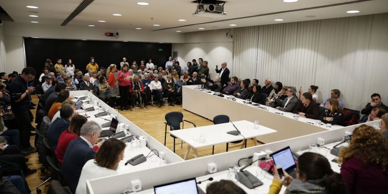 El Tribut Metropolità a l'audiència pública del ple municipal del mes de desembre a Sant Cugat. FOTO: Yves Dimant