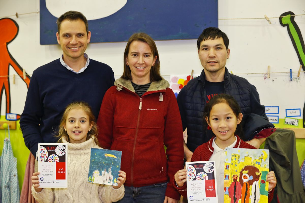 Les guanyadores del concurs de postals de NADAL. FOTO: Yves Dimant