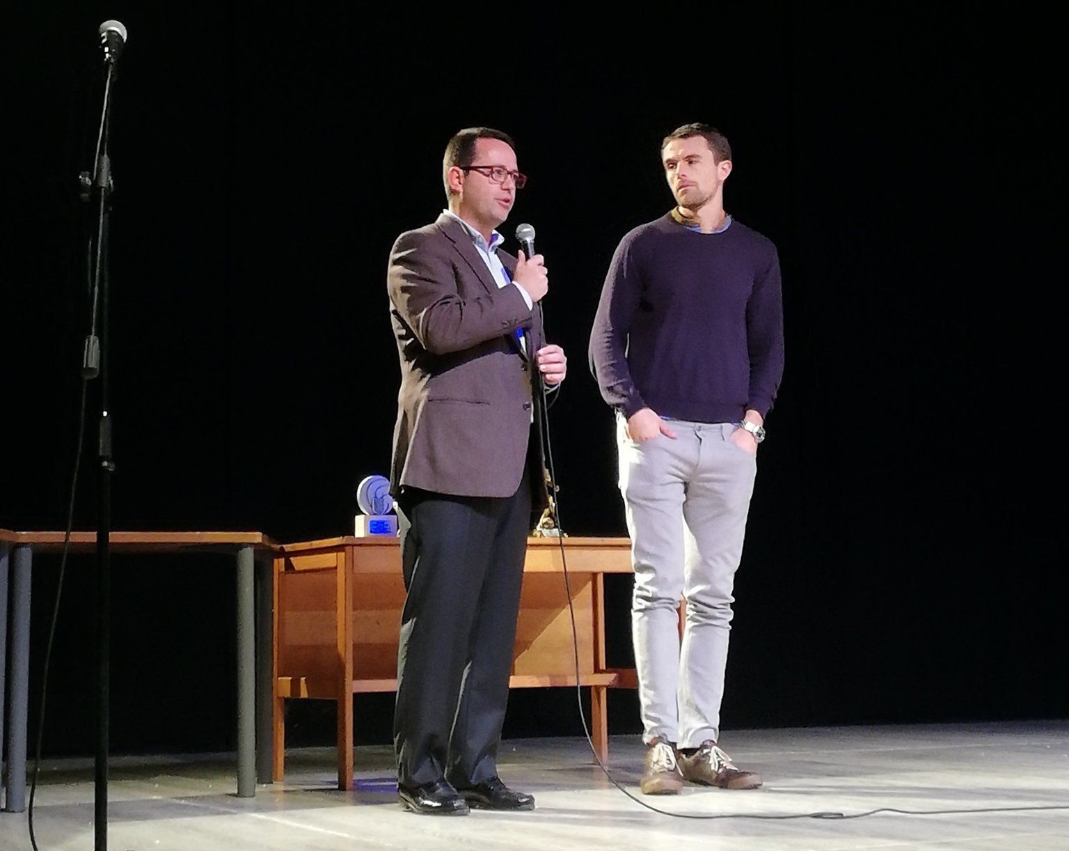 Moment del discurs del president del Valldoreix Jorge Gonzálex en els 7ns premis 'Green Awards'. FOTO: Pablo Barredo.