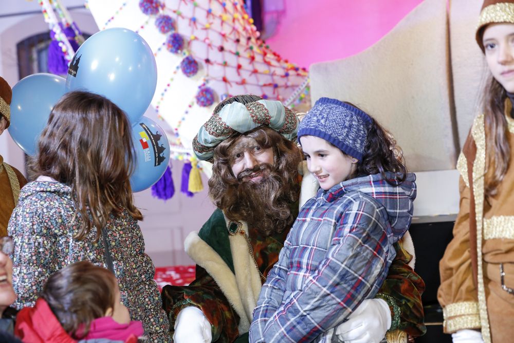 La cavalcada dels Reis Mags a Sant Cugat. FOTO: Yves Dimant