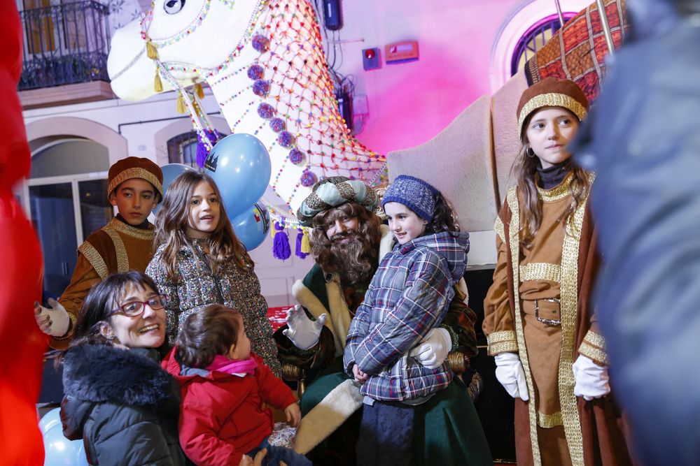 La cavalcada dels Reis Mags a Sant Cugat. FOTO: Yves Dimant