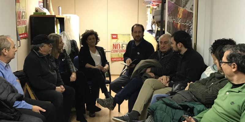 Moment de la reunió de Vallugera amb la militància santcugatenca. FOTO: TOT Sant Cugat