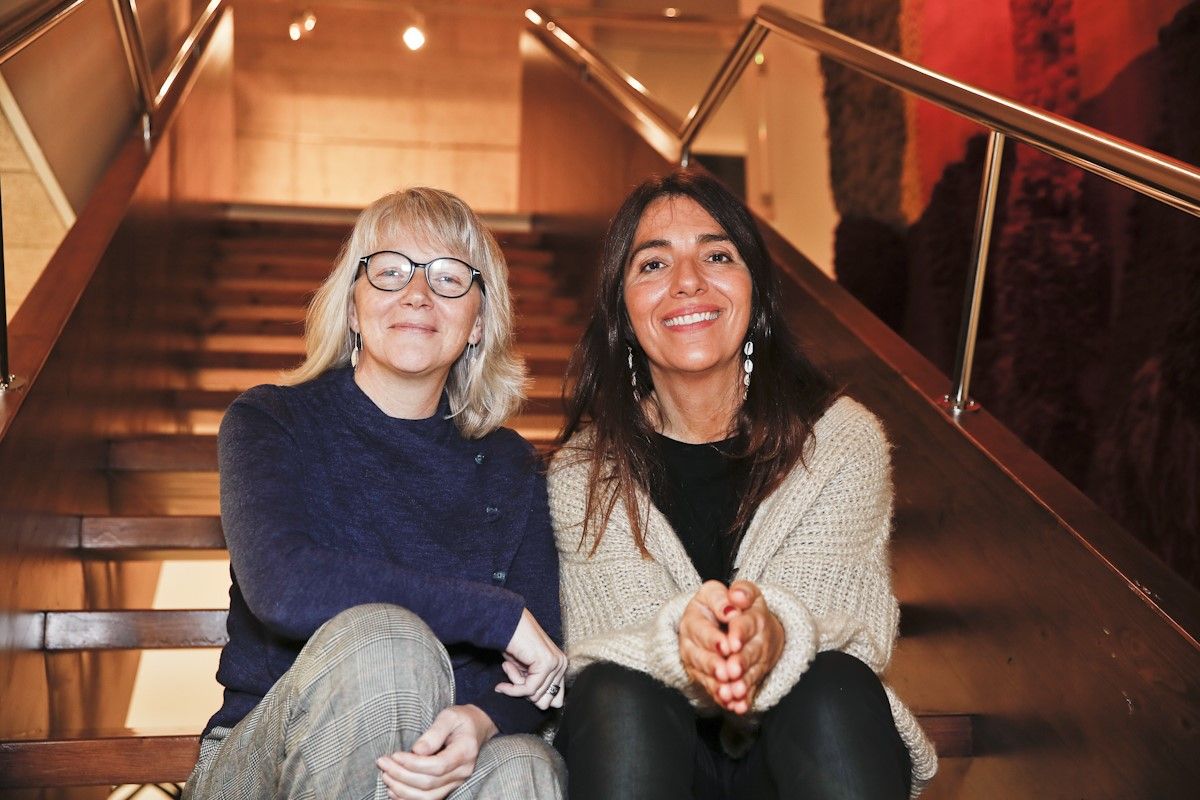 Les periodistes Carme Colomina (esquerra) i Cèlia Cernadas (dreta). FOTO: Yves Dimant