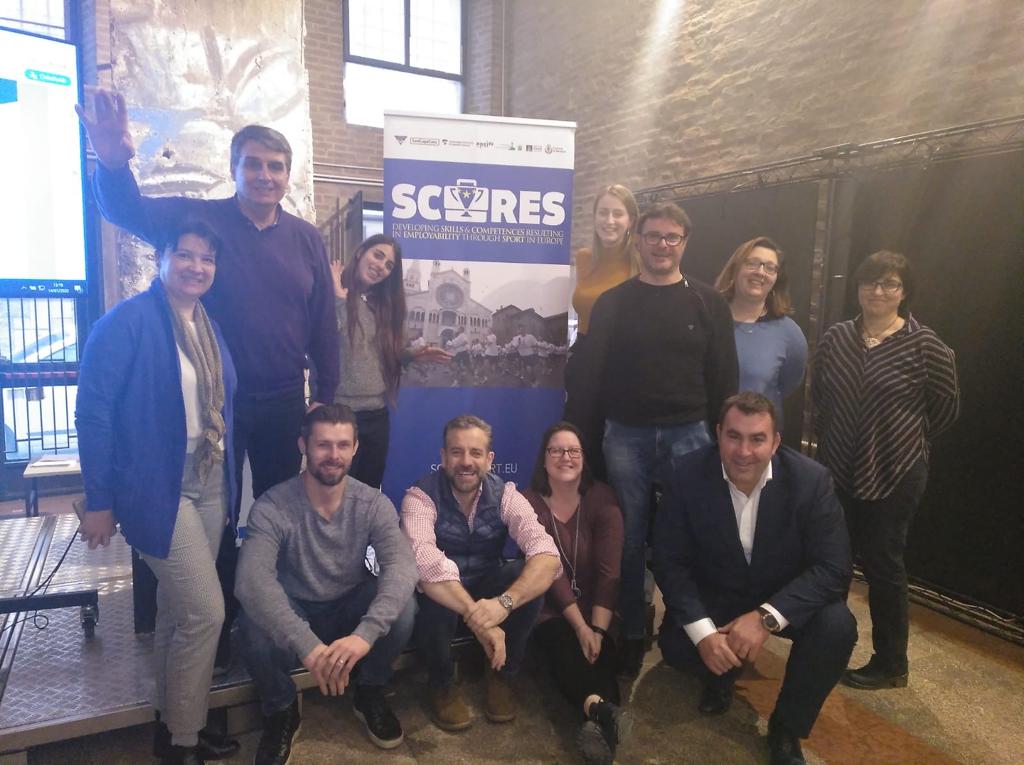 Mauri Benito, a baix a la dreta, juntament amb els altres socis europeus d'SCORES. FOTO: Cedida