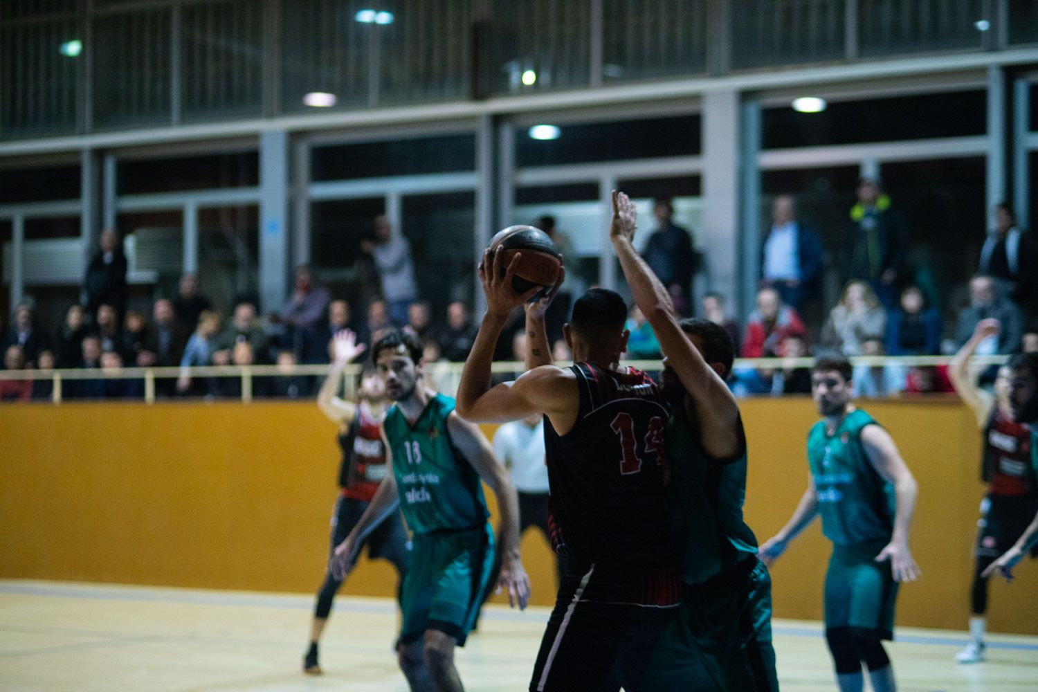 Bàsquet masculí. Partit de lliga. UE Sant Cugat-CB Cerdanyola. Foto: Adrián Gómez