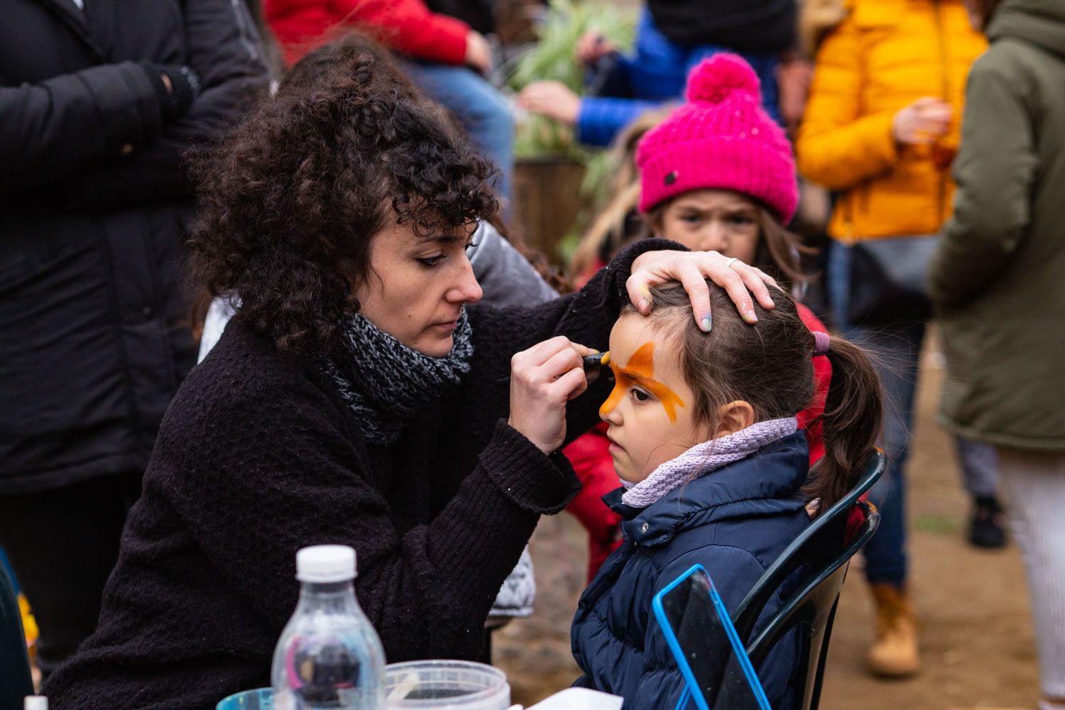 Vermut i animació familiar amb Carles Cuberes a la plaça de Barcelona.