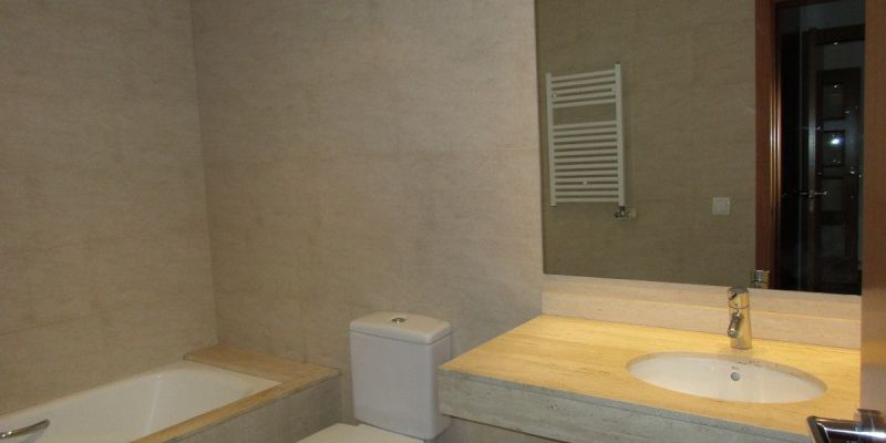 Un dels dos lavabos de la casa FOTO: Cedida