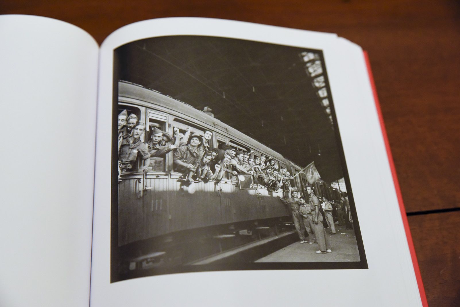 Imatge d'una de les fotografies de Campañá recollides al llibre 'La capsa vermella'. FOTO: Bernat Millet