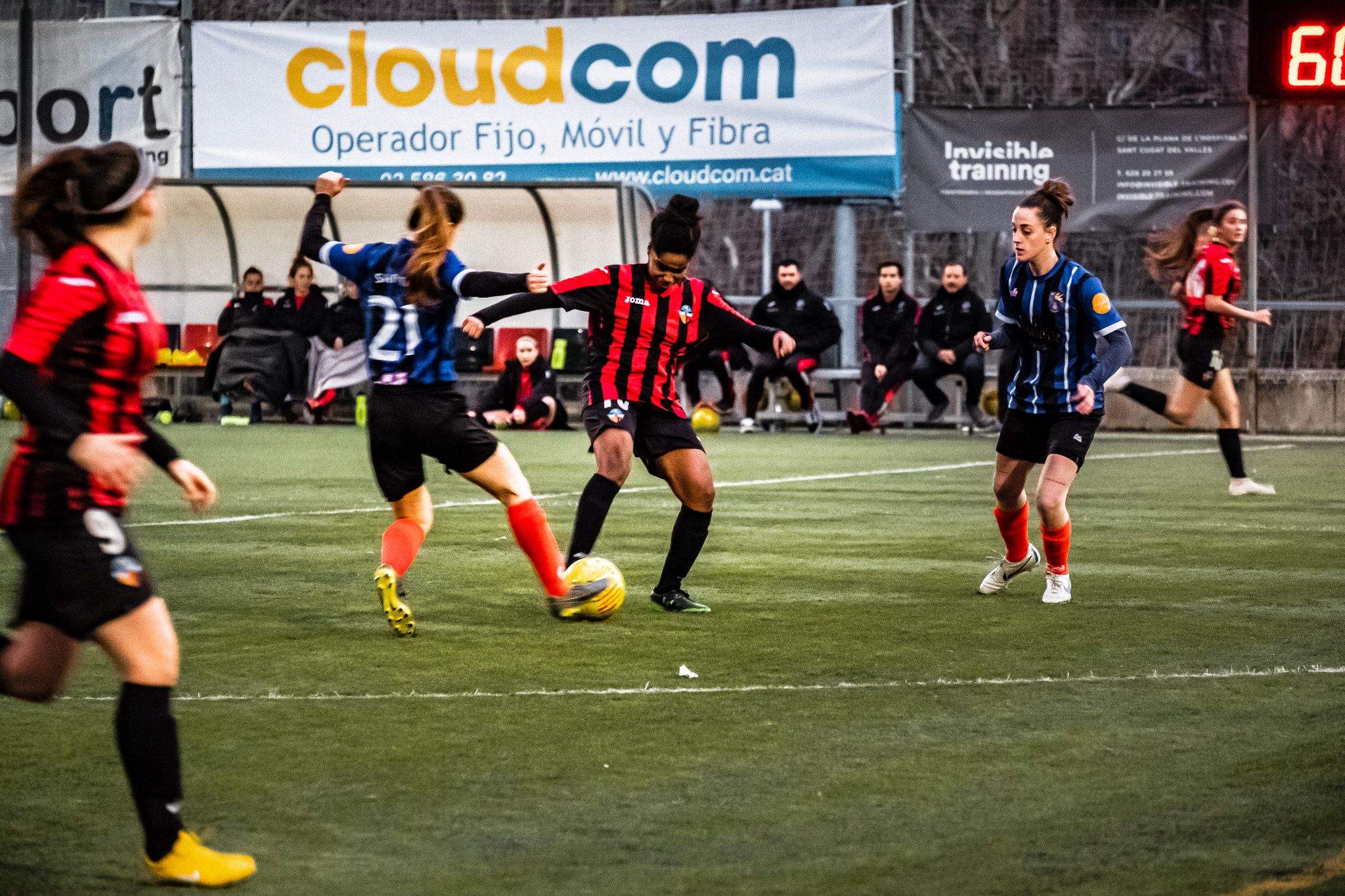 Partit de lliga de futbol femení: Sant Cugat FC-La Roca Penya Blanc i Blava CF. FOTO: Arxiu.
