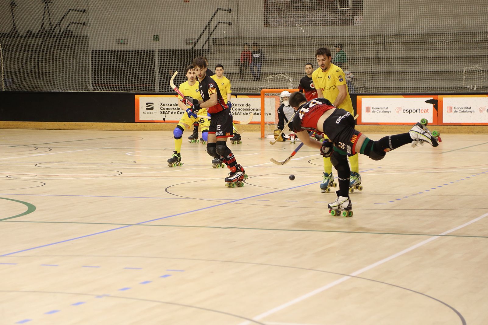 Partit de lliga hoquei  sobre patins masculí PHC Sant Cugat- HC Sannt Just. FOTO: Anna Bassa
