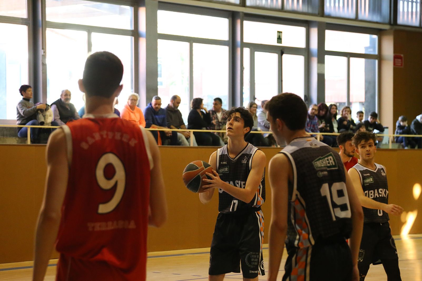 Partit de lliga QBasket Sant Cugat-AEC Collblanc. FOTO: Anna Bassa