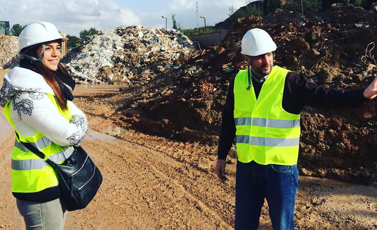 Visita d'Elena Vila a l'empresa Uni Trans Movil. FOTO: Cedida