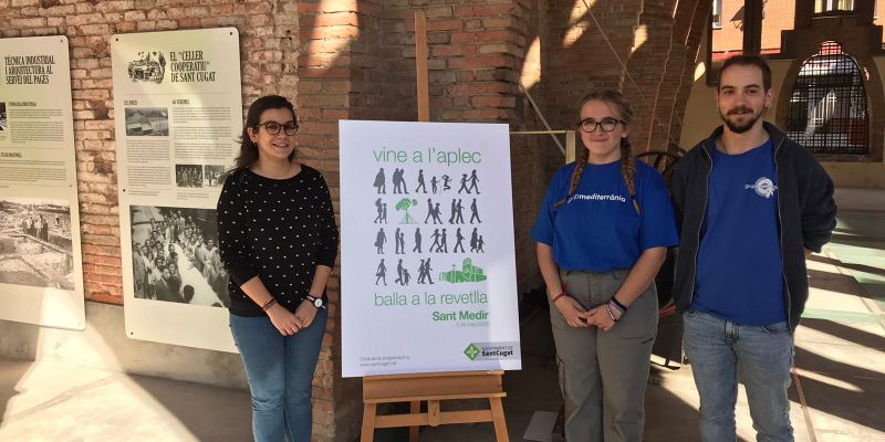 Esther Madrona, a l'esquerra, i representants del Grup Mediterrània, a la dreta. FOTO: Ferran Mitjà