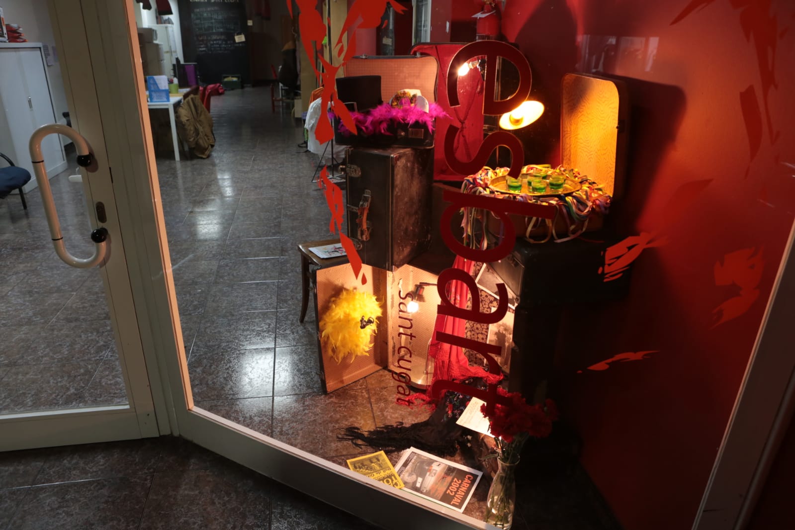 3r premi del Concurs d'Aparadors de Carnaval: L'Esbart. FOTO: Artur Ribera