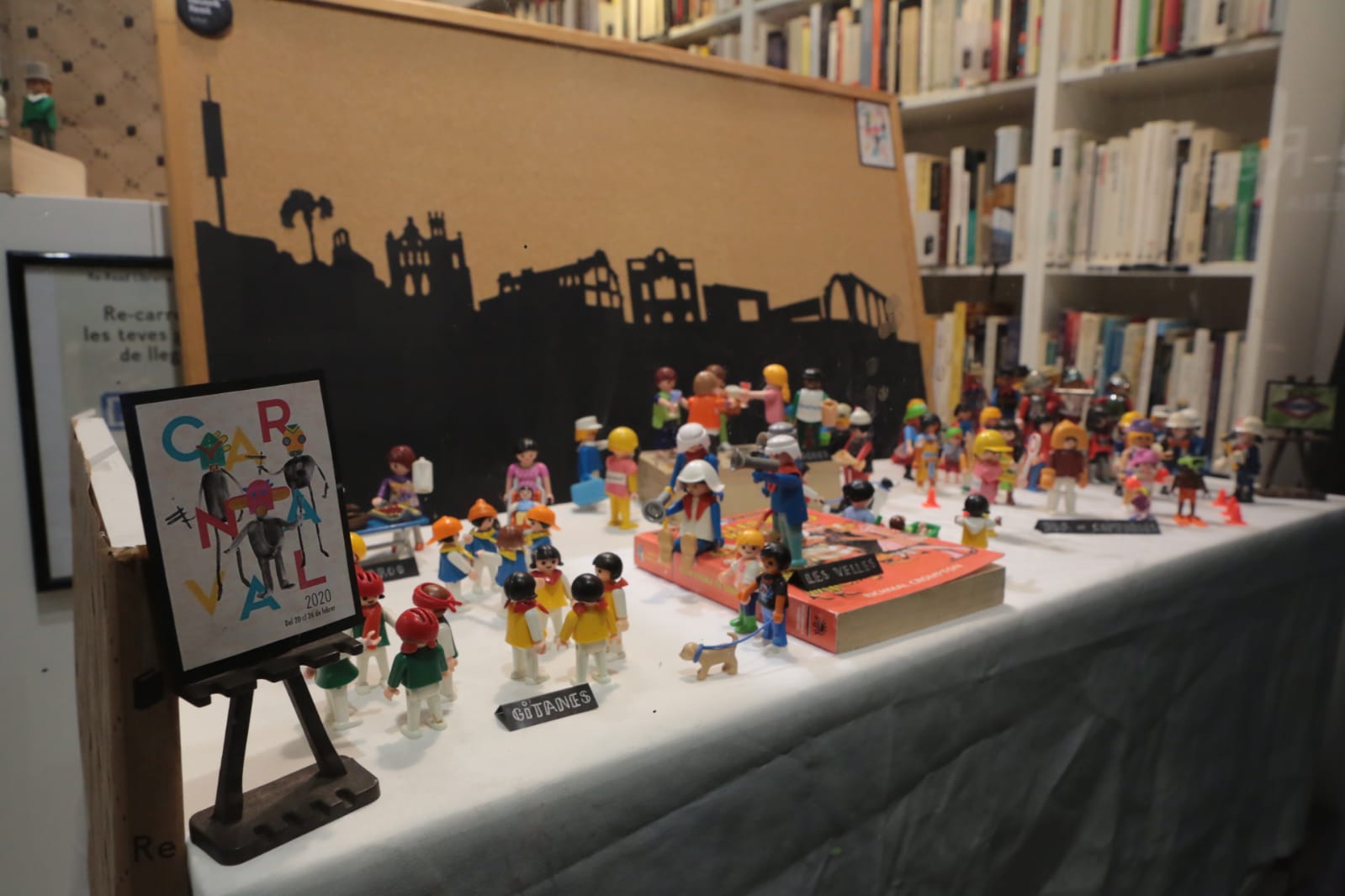 Aparador de Re Read, guanyador del Concurs d'Aparadors de Carnaval 2020. FOTO: Artur Ribera