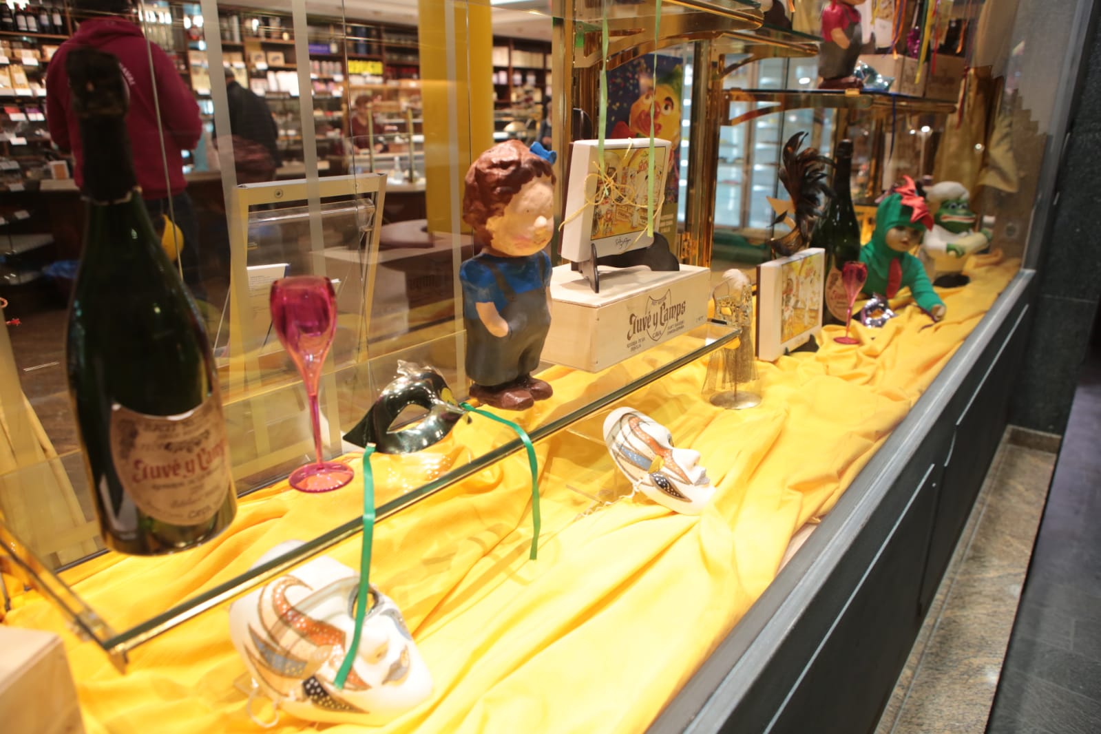 Concurs d'aparadors de Carnaval: Pastisseria Sàbat. FOTO: Artur Ribera