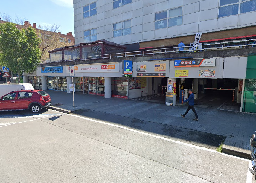 L'aparcament està sota del mercat de Torreblanca, a Sant Cugat FOTO: Google Maps