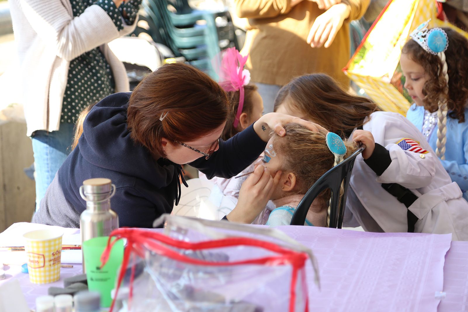 Pintacares a Mira-sol. FOTO: Anna Bassa