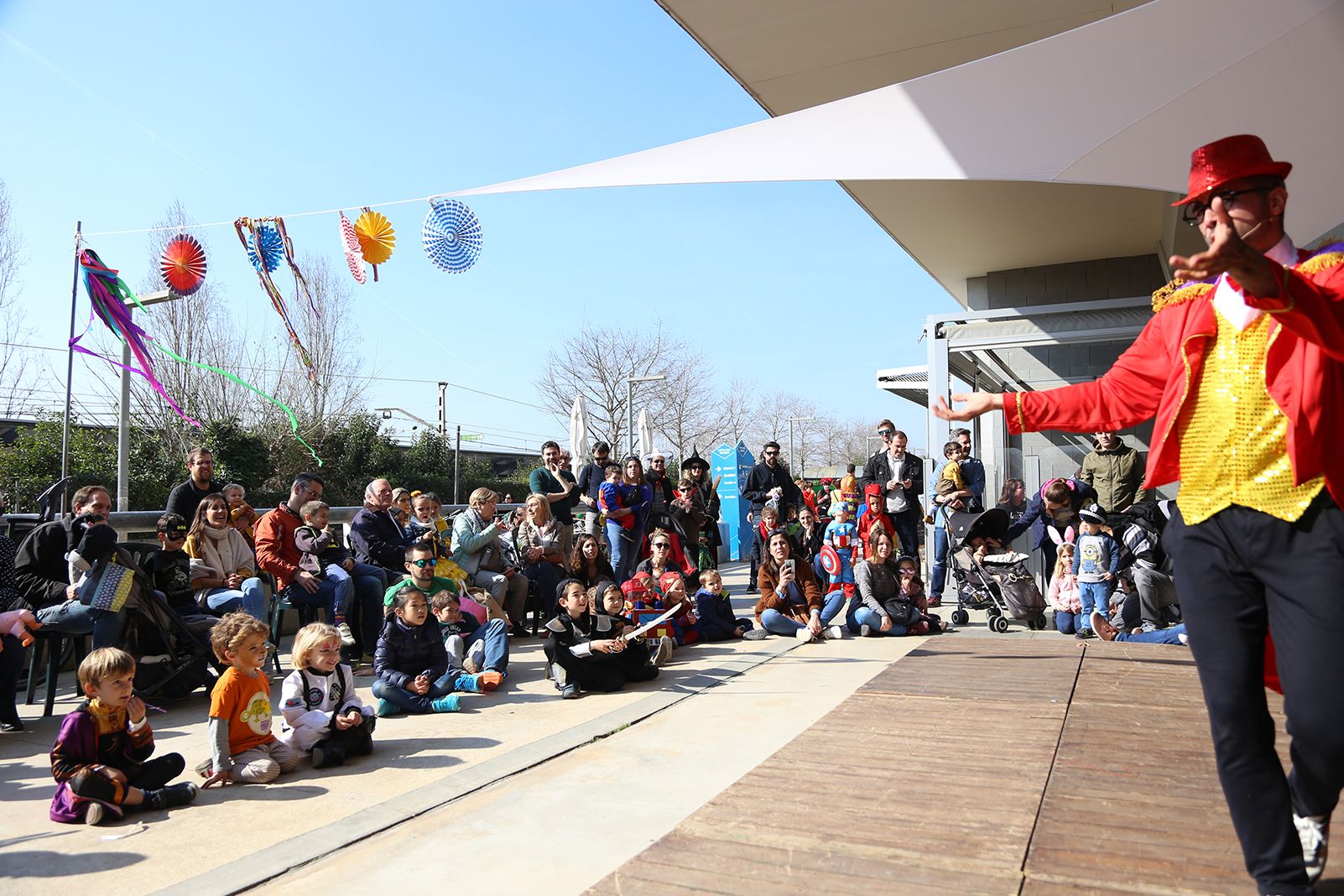 Ball de disfresses infantil a Mira-sol. FOTO: Anna Bassa