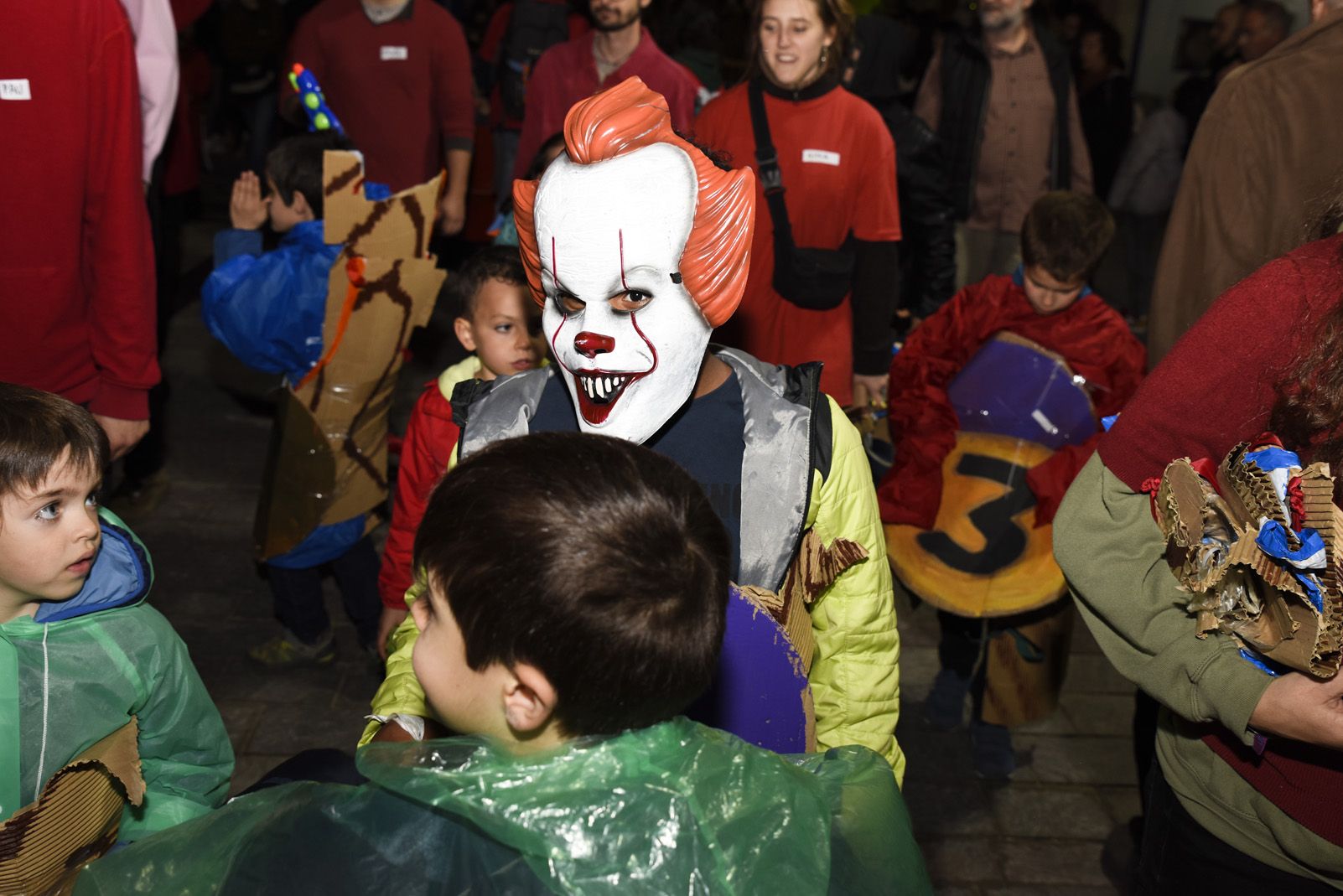 Rua de comparses infantil i adults de Carnaval. Foto: Bernat Millet.
