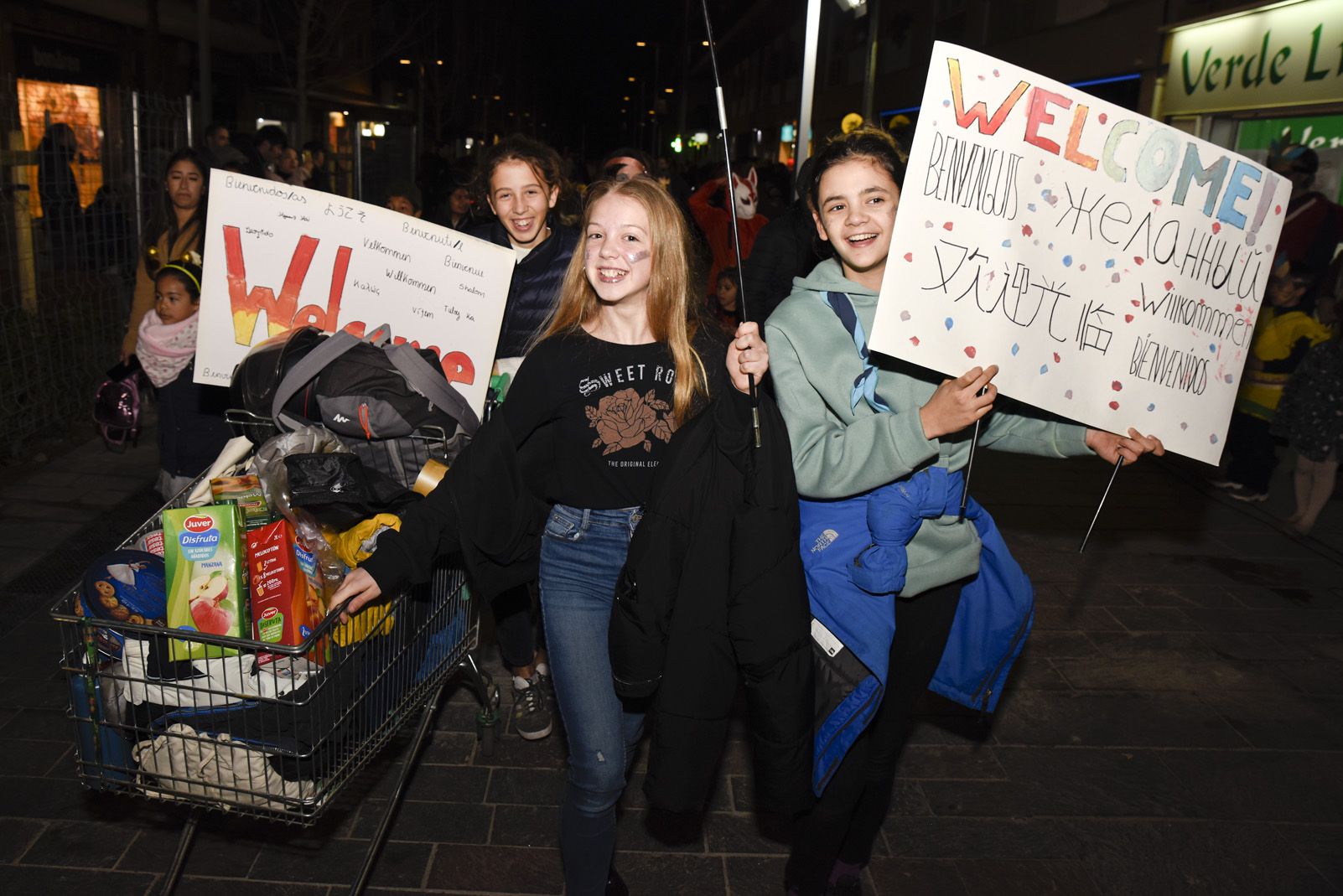 Rua de comparses infantil i adults de Carnaval. Foto: Bernat Millet.
