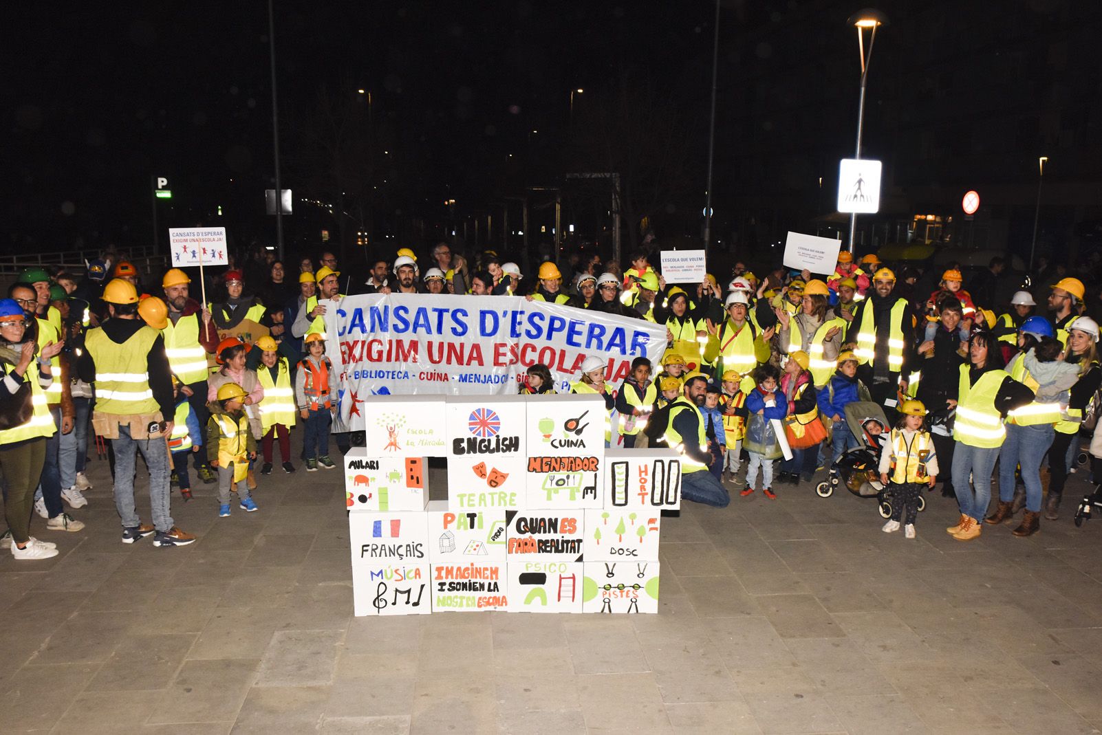 Rua de comparses infantil i adults de Carnaval. Foto: Bernat Millet.