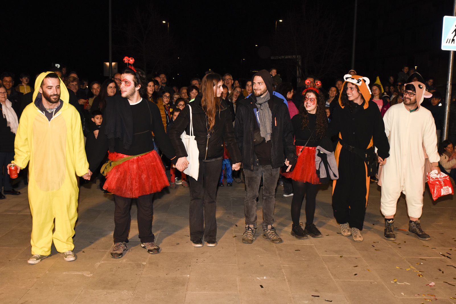 Rua de comparses infantil i adults de Carnaval. Foto: Bernat Millet.