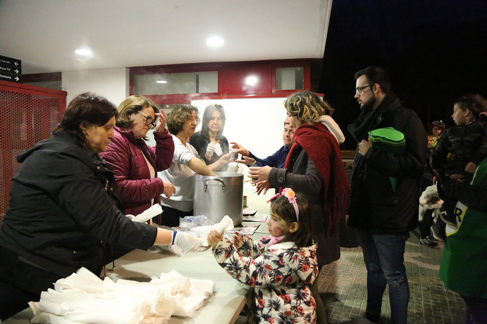 Xocolatada popular a Les Planes. FOTO: Anna Bassa