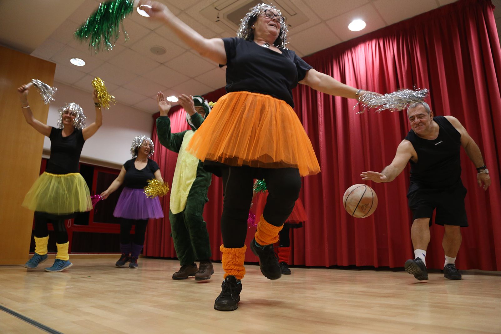 Passi de disfresses a Les Planes. FOTO: Anna Bassa