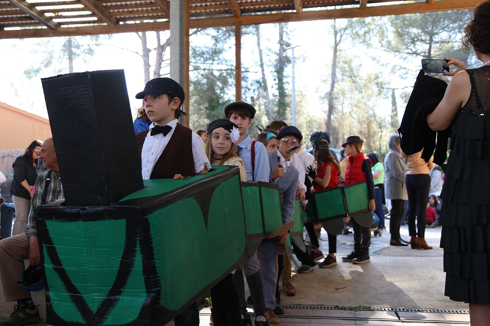 Ball de disfresses a Valldoreix. FOTO: Anna Bassa