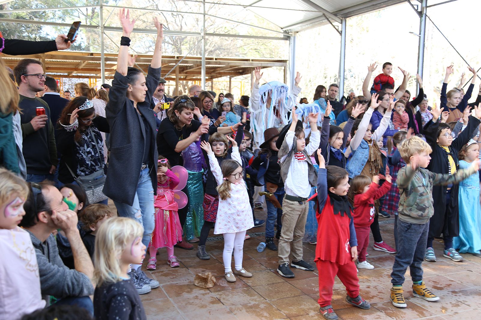 Animació amb Pop per Xics amb Els superherois. FOTO: Anna Bassa