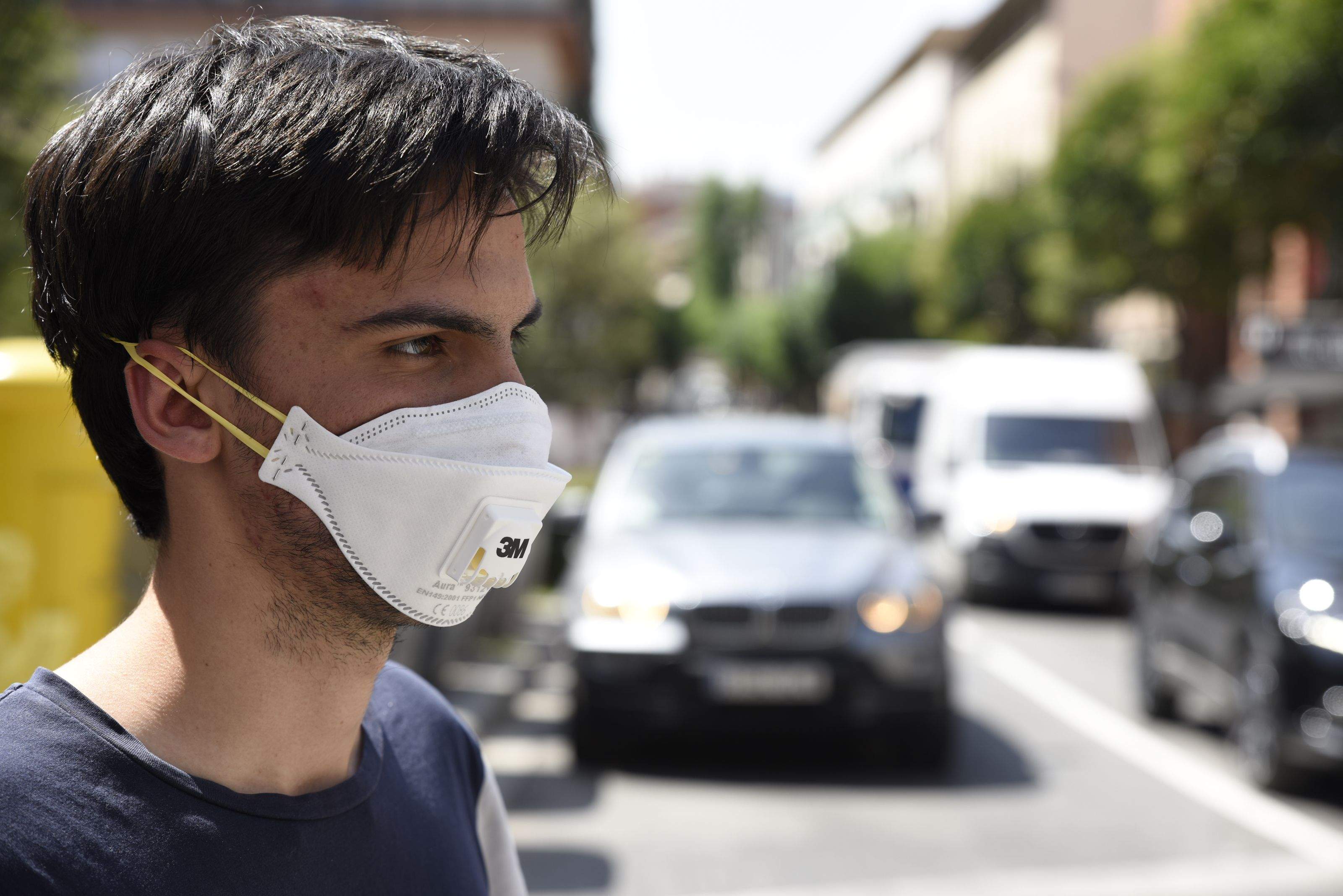   La venda i la demanda de mascaretes a Sant Cugat ha augmentat de forma clara des de l'aparició del Coronavirus. FOTO: Bernat Millet