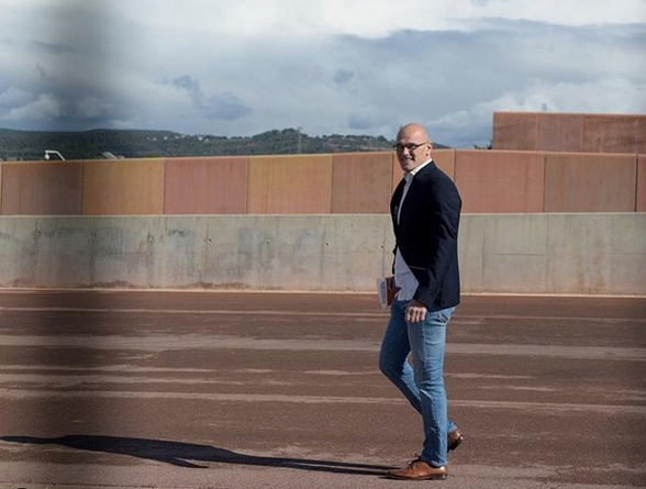 Imatge de Raül Romeva sortint de la presó de Lledoners. FOTO: @FreeRomeva