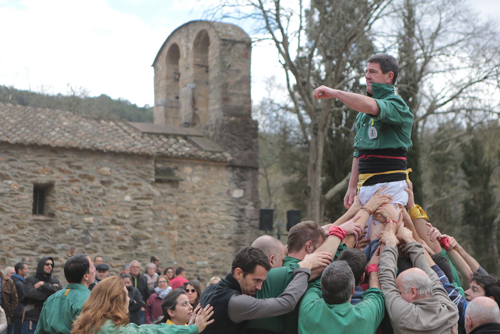 Els Castellers a Sant Medir. FOTO: Artur Ribera