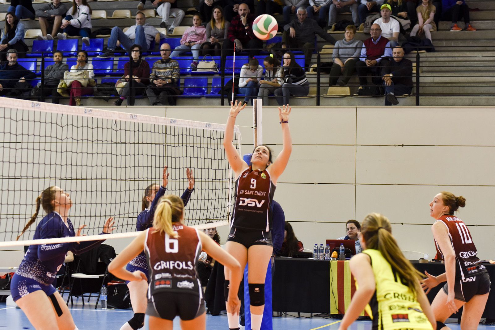 Club Voleibol Sant Cugat contra Feel Volley Alcobendas. Foto: Bernat Millet.
