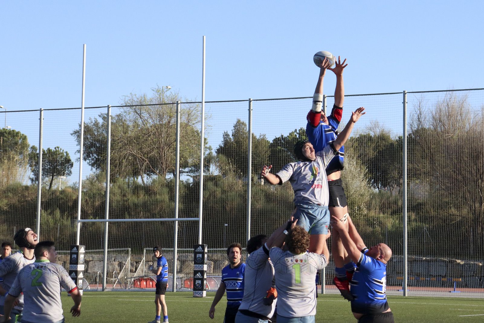 Club de Rugby Sant Cugat contra XV Barbarians Calvià. Foto: Esther Murphy.