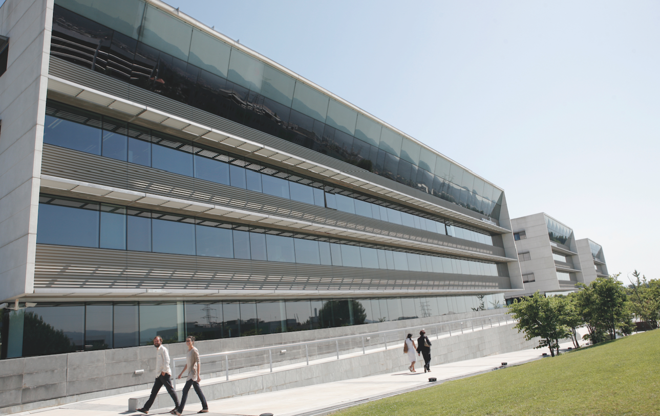 Edifici d'oficines a Sant Cugat FOTO: Artur Ribera