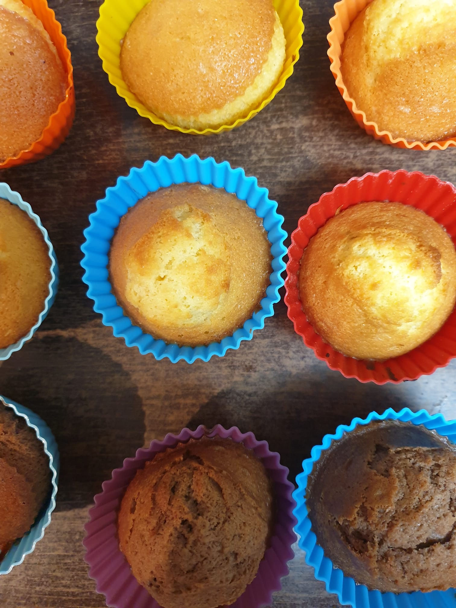 Fent magdalenes amb els nens.