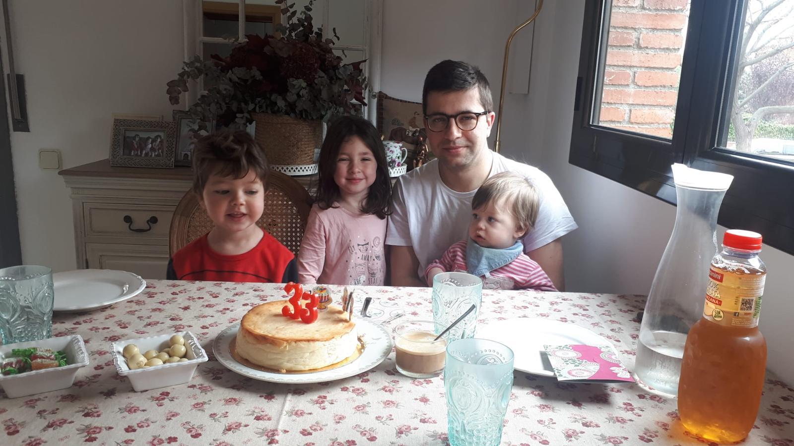 Celebrem l'aniversari confinats.