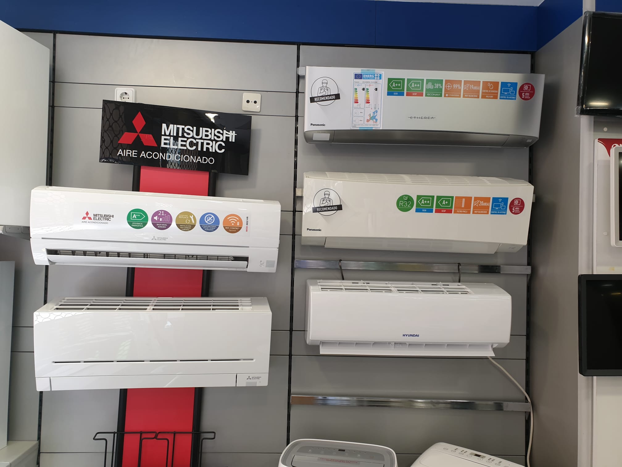 Els aires condicionats de Vila Activa FOTO: Cedida